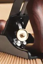 РУБАНОК МЕТАЛЛИЧЕСКИЙ С ДВОЙНЫМ НОЖОМ МОДЕЛЬ «A4» KRAFTOOL PRO 18527-25